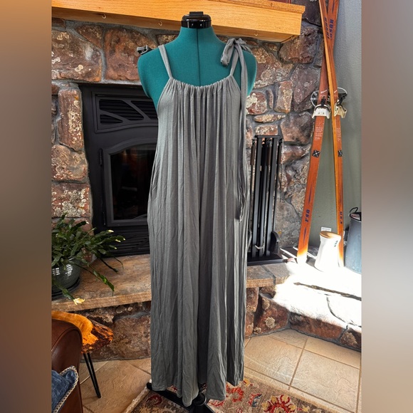 Three Bird Nest Maxi Jumpsuit NWT Size XL - Picture 2 of 7